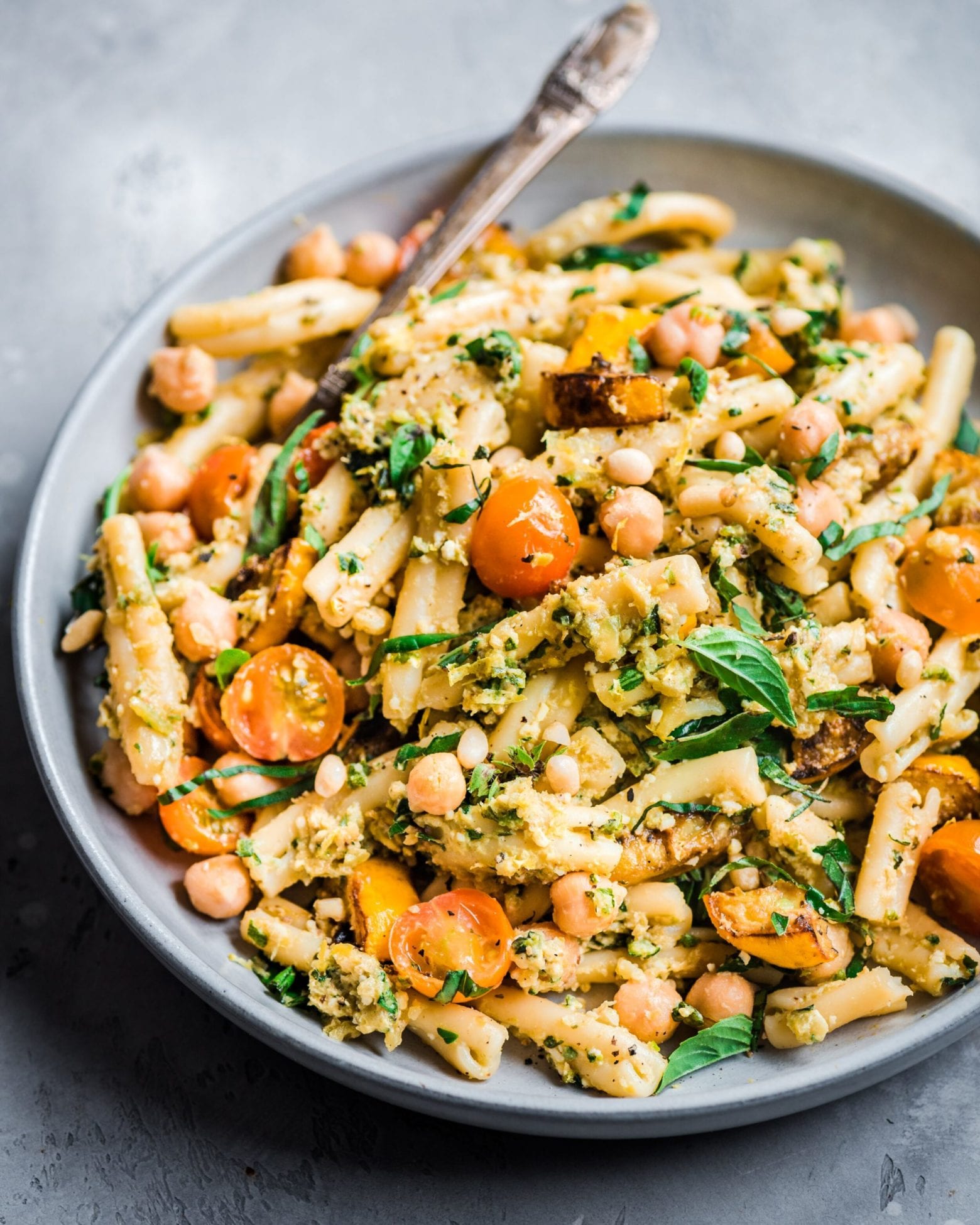 Bowl of zucchini pesto pasta.