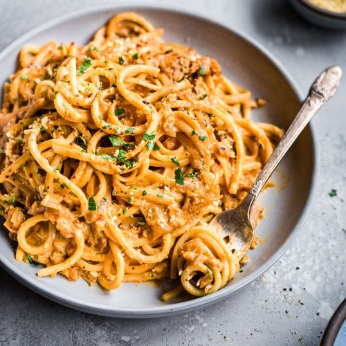 10-Ingredient Creamy Vegan Pantry Pasta - Rainbow Plant Life