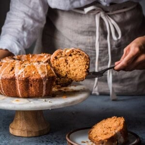 Vegan Apple Cinnamon Bundt Cake