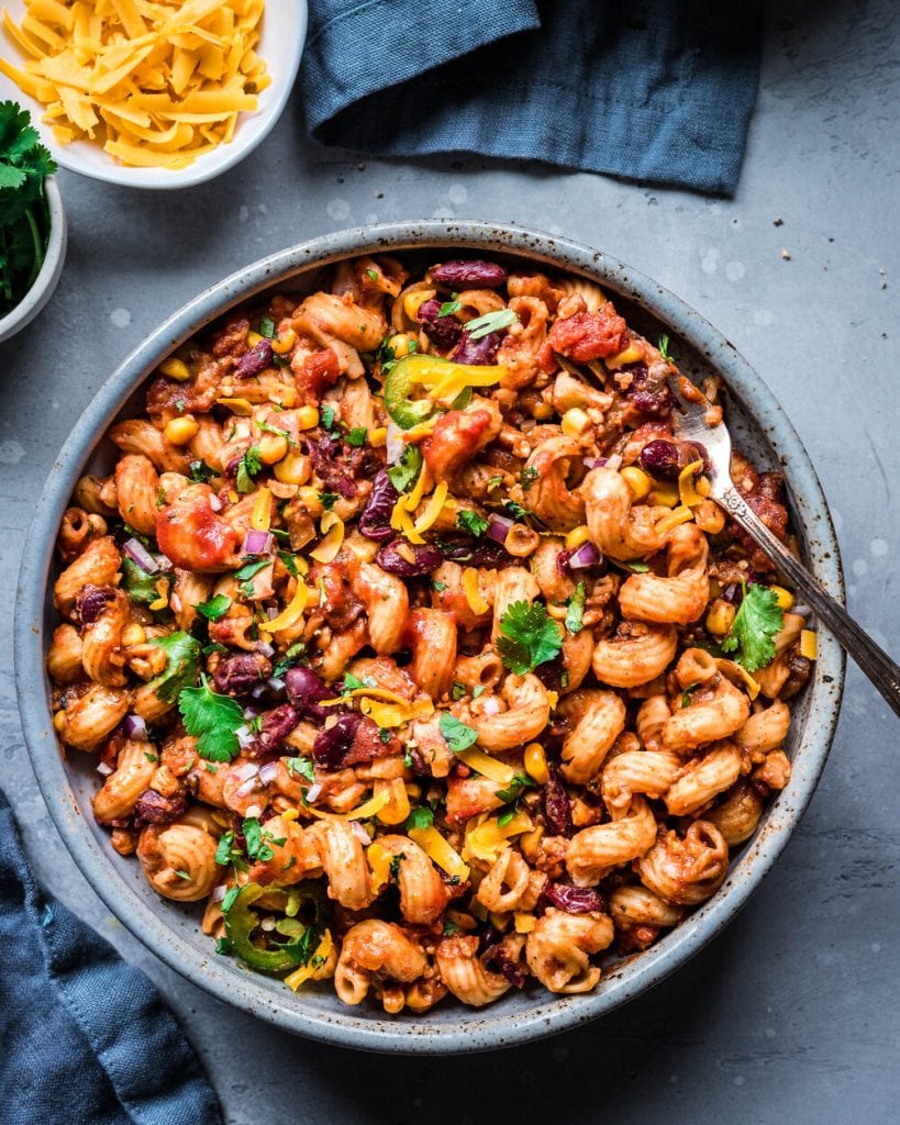 close up of vegan chili mac in bowl