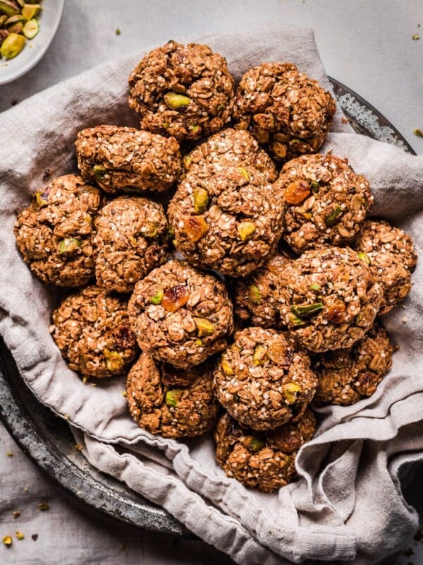 chai spiced breakfast cookies on a linen towel