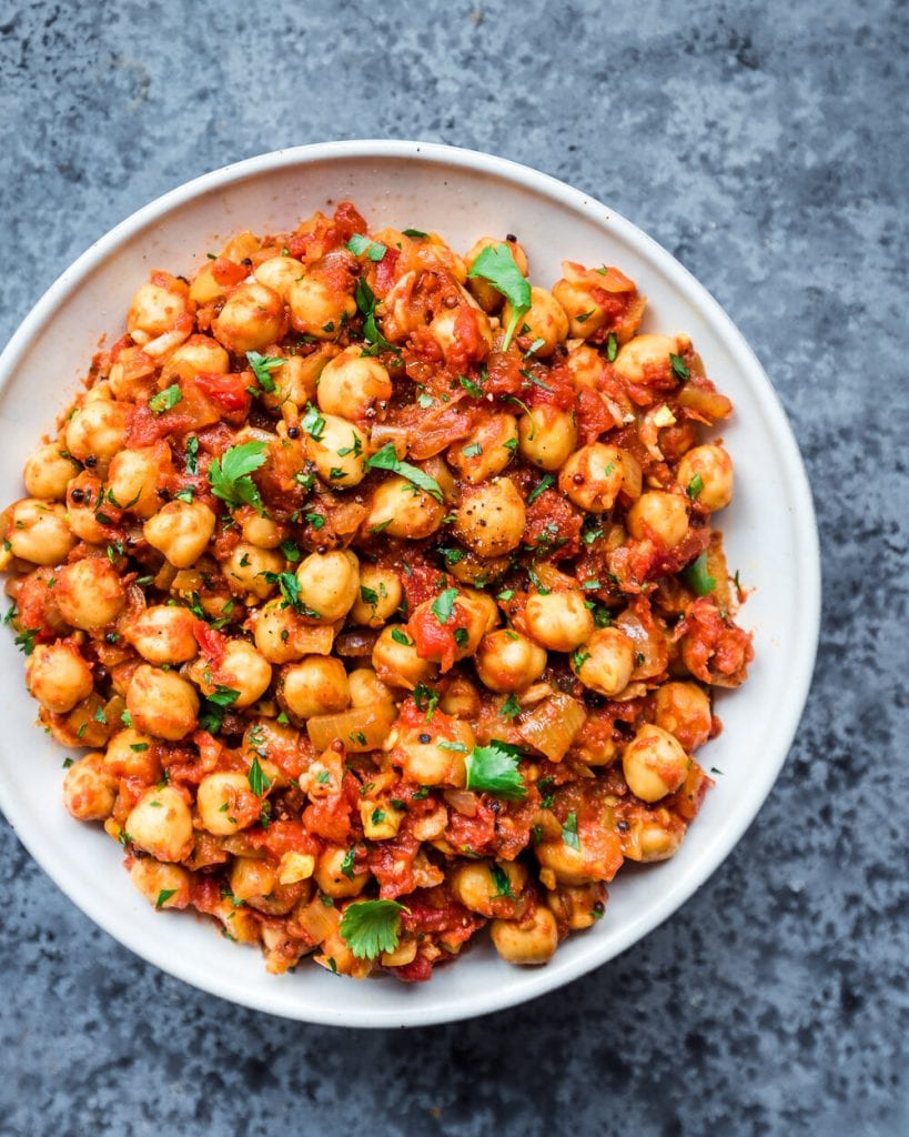 https://rainbowplantlife.com/wp-content/uploads/2020/11/pantrymeals-chanamasala3281of129-819x1024.jpg