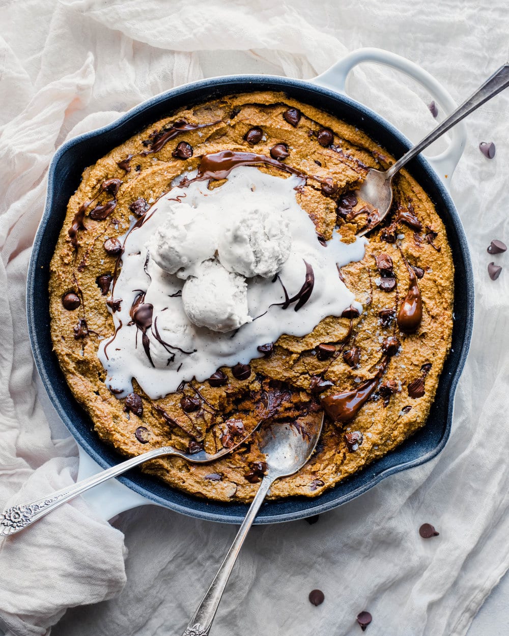 Pumpkin Chocolate Chip Skillet Cookie (Vegan, Gluten-Free)