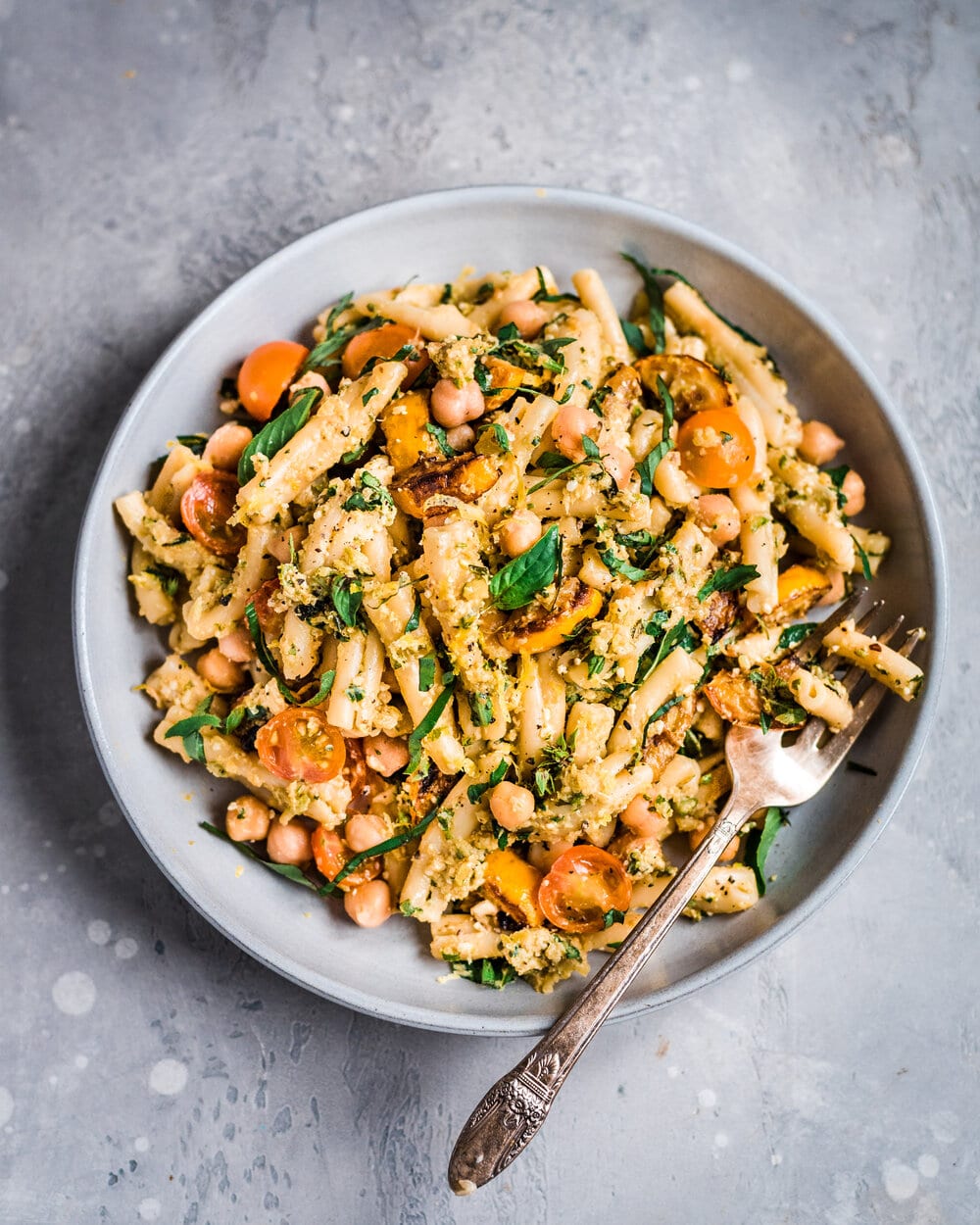 Creamy Vegan Zucchini Pesto Pasta (2022)