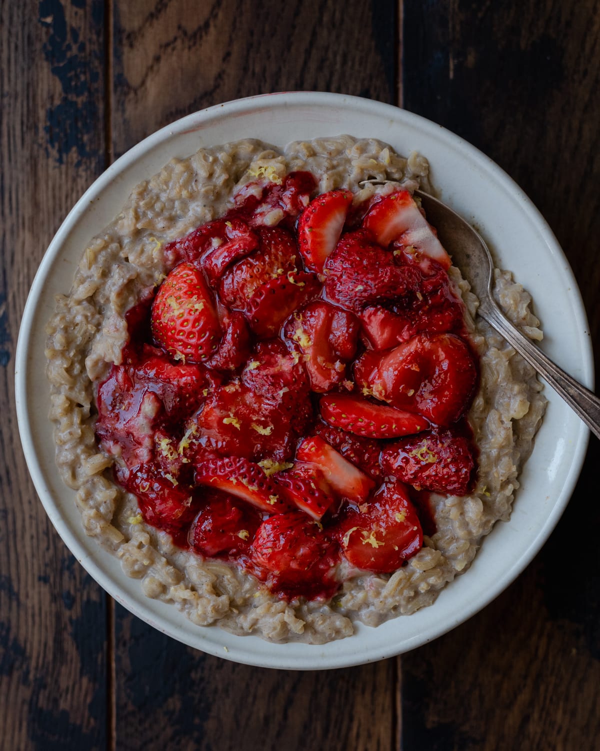 brown rice pudding with strawberry compote