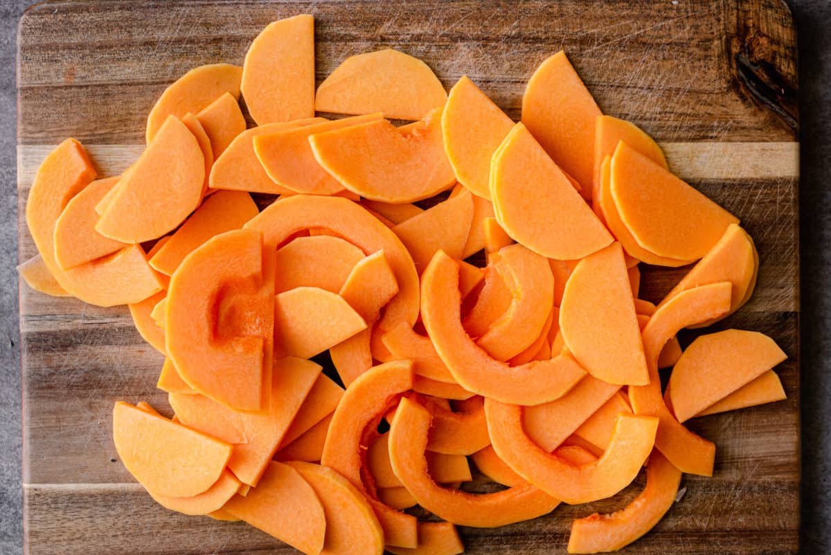 https://rainbowplantlife.com/wp-content/uploads/2021/11/butternut-squash-slices-on-cutting-board-1536x1025.jpg