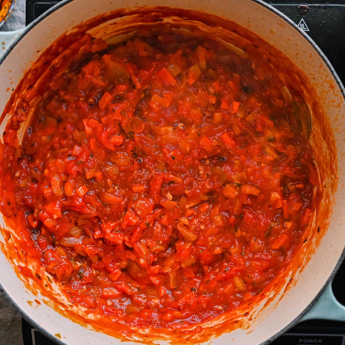 tomato stew in dutch oven