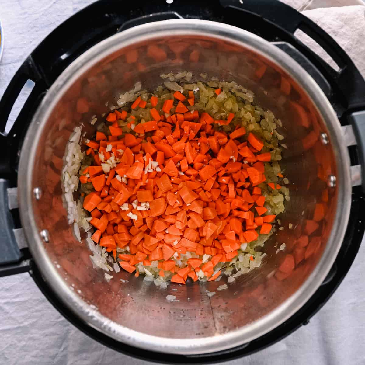 carrots on top of onions in instant pot