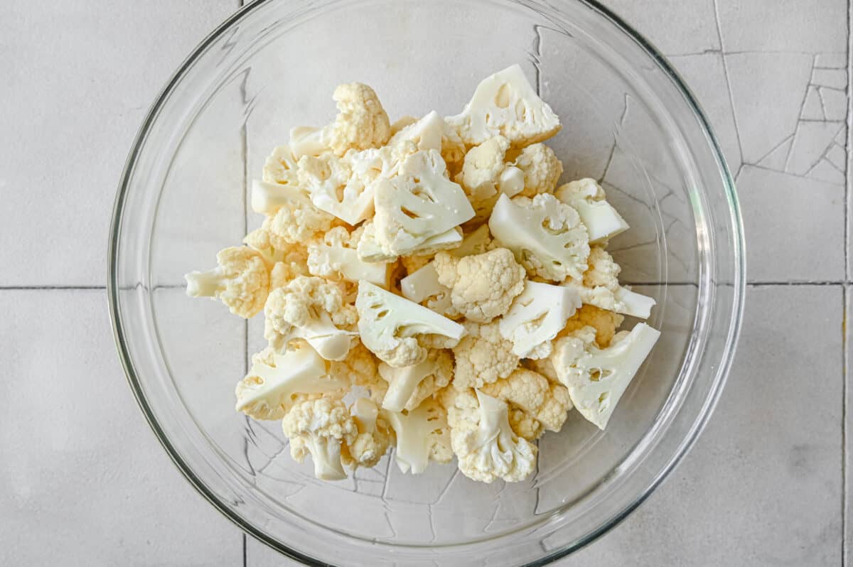 cauliflower florets in glass bowl