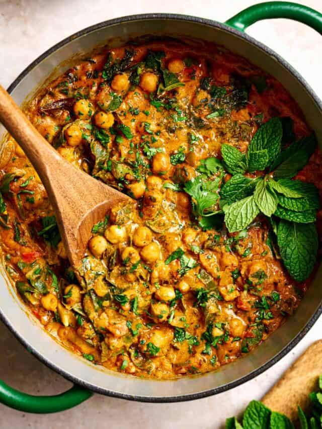 chickpea curry in a large pot.