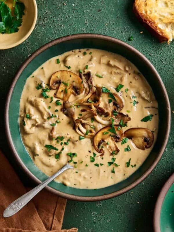 Bowl of creamy mushroom soup.